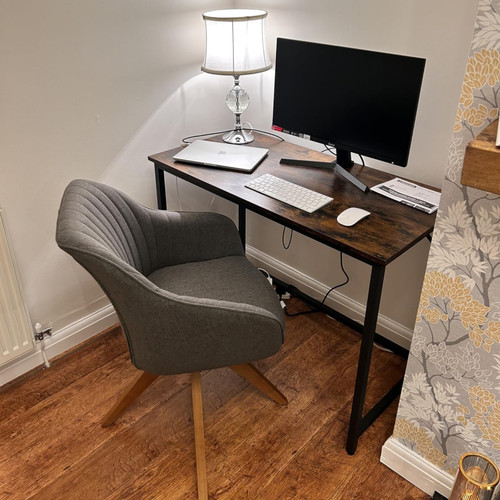 Small computer desk - small,